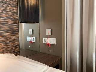 Отель Tallink Hotel Riga Рига Стандартный номер для гостей с ограниченными физическими возможностями, гостям предлагается утреннее посещение сауны-4